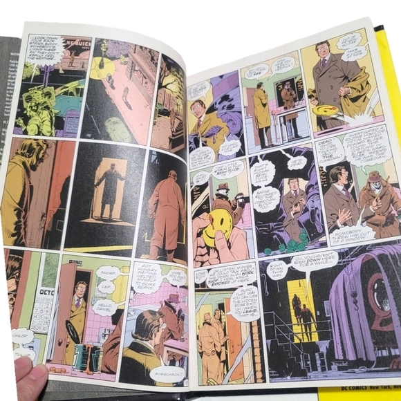 WATCHMEN by Allan Moore & Dave Gibbons (Hard Back Book) - Picture 7 of 10